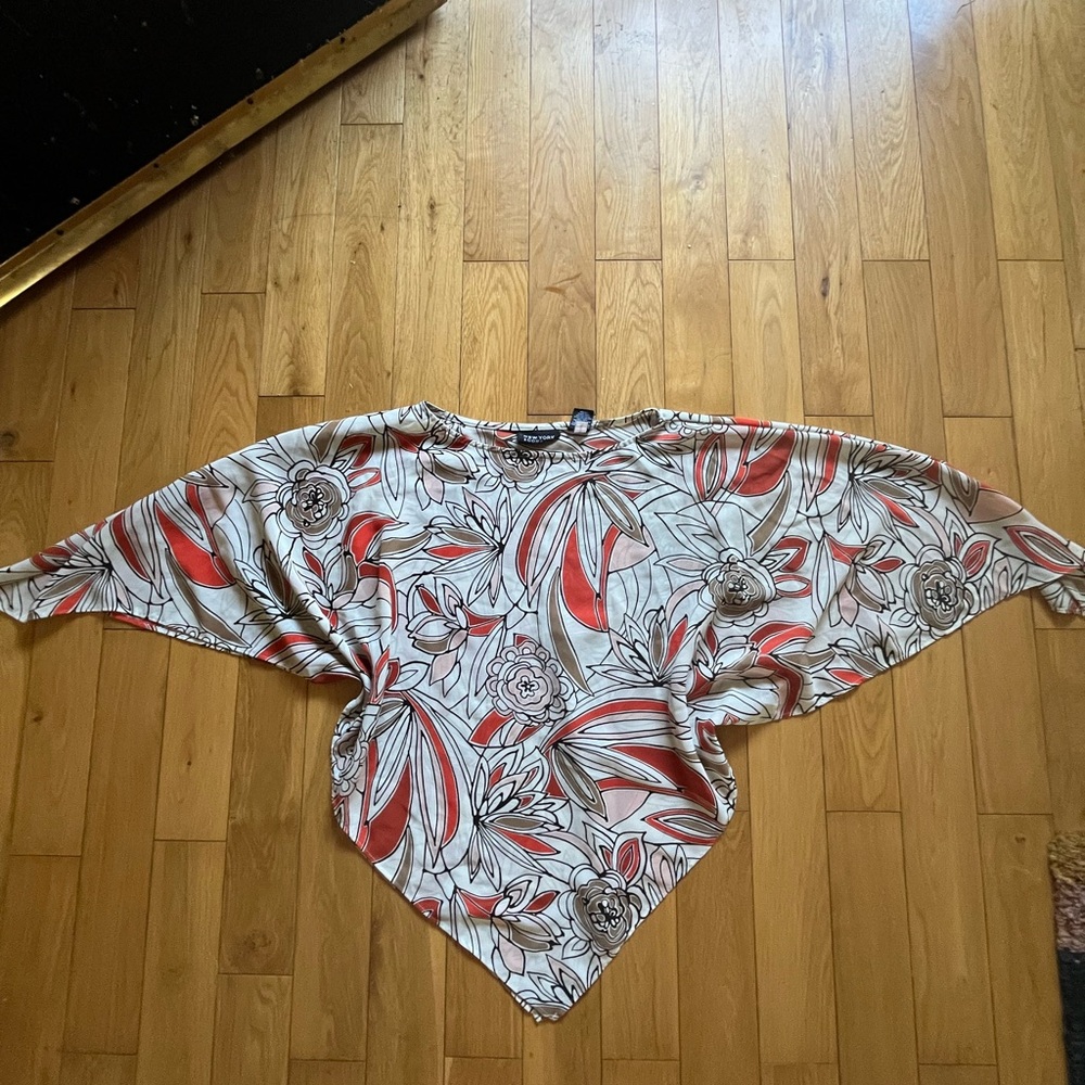 Floral Print poncho type Top - Red and White